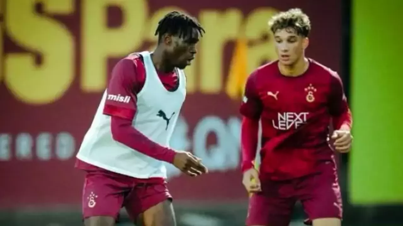 Babasi 11 Yil Forma Giymisti Galatasarayin 17Lik Gol Krali Takimdan Ayriliyor 1770981660 3373