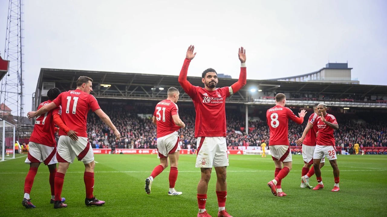 Fenerbahcenin Rakibi Nottingham Forest Hangi Ulkenin Takimi Ligde Kacinci Sirada Kadro Degeri Nedir