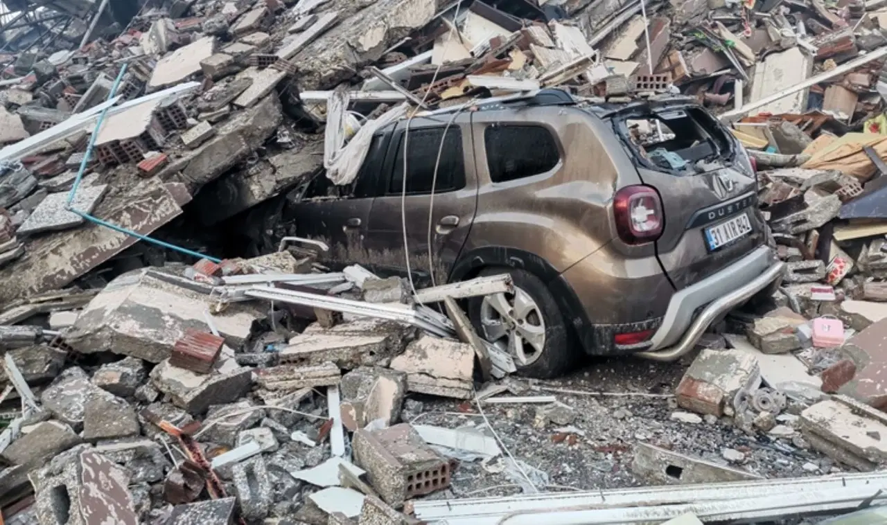 Hasarlı araçları kullanan deprem fırsatçılarına büyük operasyon!