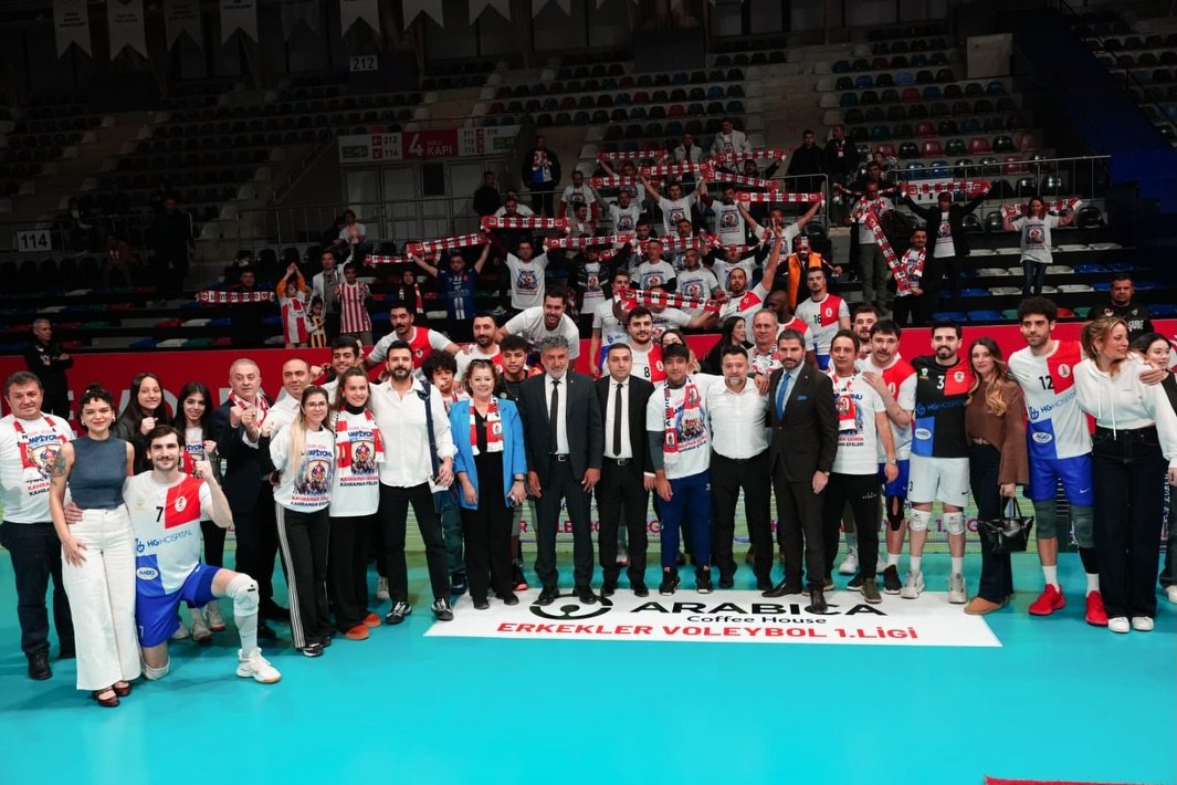 2025 2026 Voleybol Sezonu Arabica Coffee House Erkekler 1. Ligi Şampiyonu Onikişubat Belediye Sp (3)