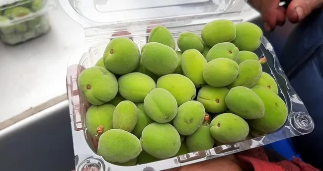 Baharın Müjdecisi Çağla Tezgâhlarda! Fiyatlar Cep Yakıyor!