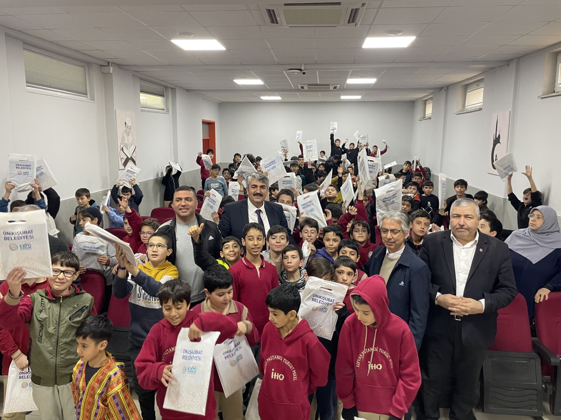 76B36Ab8 11A5 46A9 89E2 D4210D3D7Afc-1