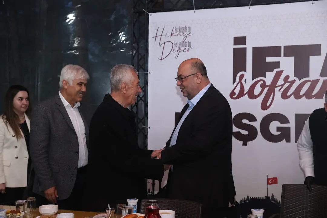 Amatör Spor Kulüpleri̇ İle İftar Sofrasinda Bi̇r Araya Geldi̇kbelediye Başkanımız Sn. Mehmet Akpın (1)