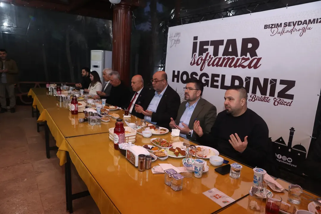 Amatör Spor Kulüpleri̇ İle İftar Sofrasinda Bi̇r Araya Geldi̇kbelediye Başkanımız Sn. Mehmet Akpın