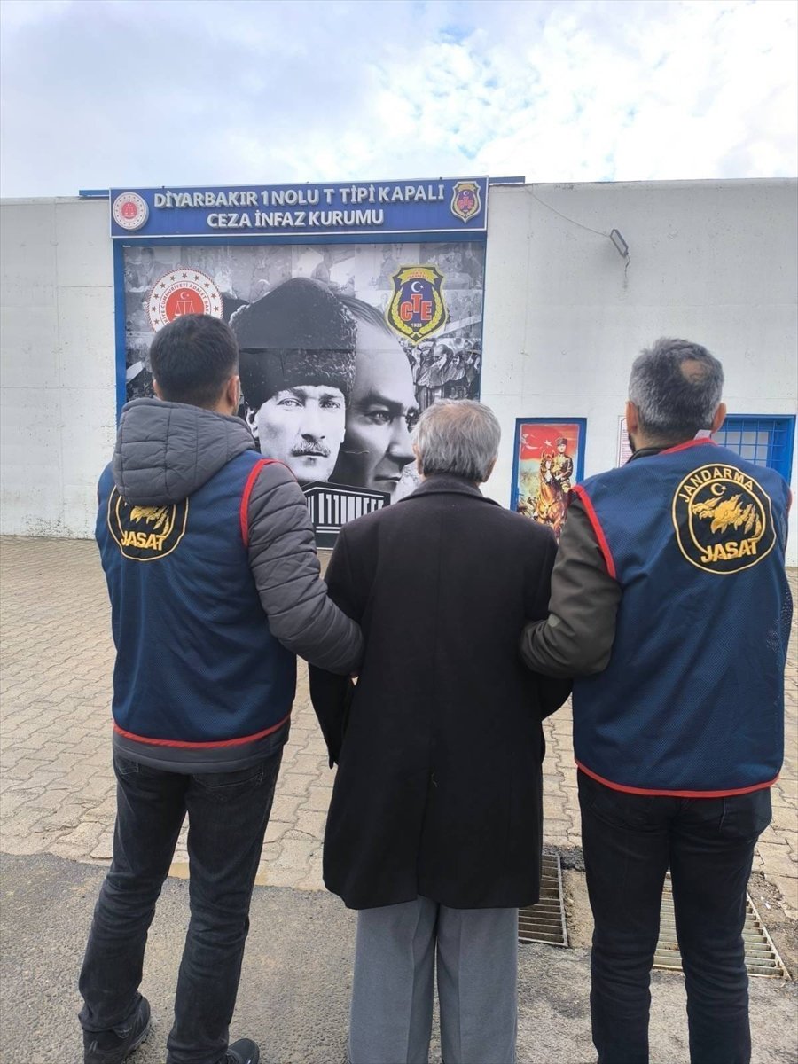 Diyarbakır'da çeşitli suçlardan aranan 111 kişi yakalandı