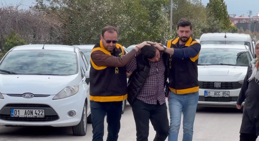 Adana'da tırla önünü kestikleri otomobile saldıran baba ve oğlu tutuklandı