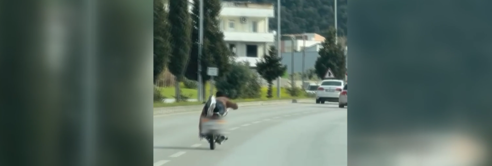 Osmaniye'de trafikte akrobatik hareketler yapan motosikletliye 128 bin 500 lira ceza kesildi