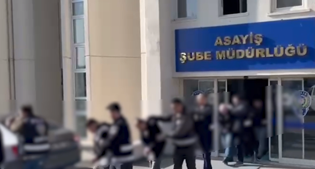 Ankara merkezli 22 ilde dolandırıcılık operasyonu: 29 şüpheli tutuklandı