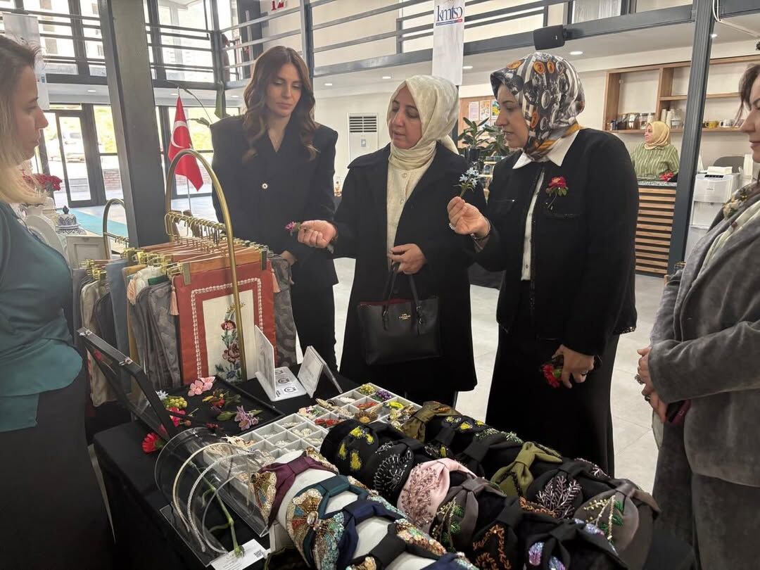 Kmtso Yönetim Kurulu Başkanımız Sayın Mustafa Buluntu’nun Eşi Sevgi Buluntu Hanımefendi, Kadın İ (4)