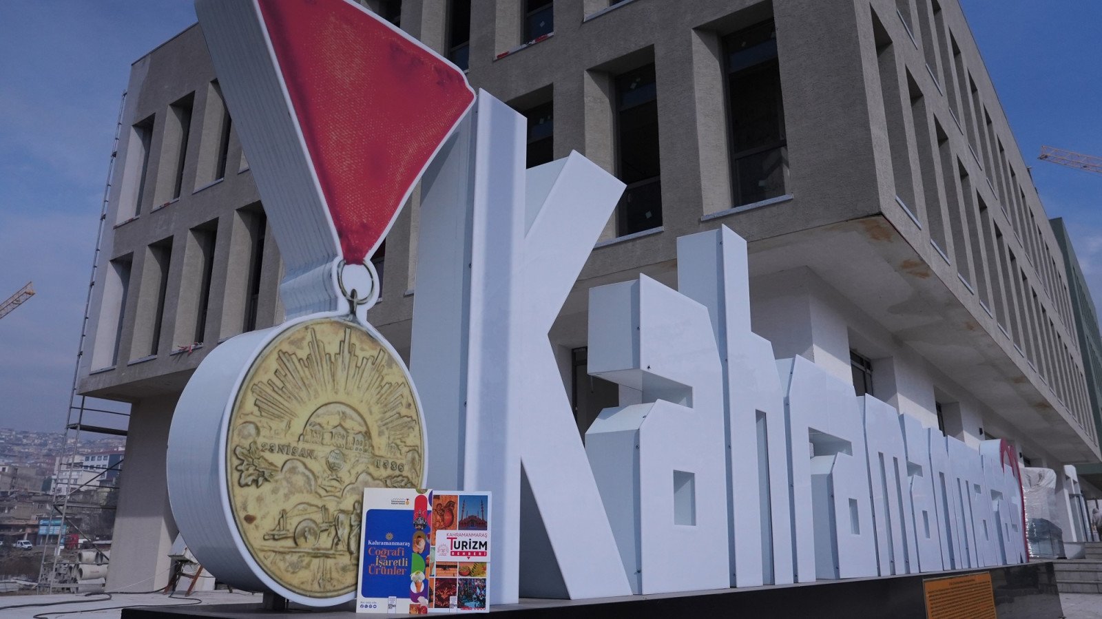 Kahramanmaraş’ın Hafızası Kitaplaştı Turizm ve Lezzetler Tek Eserde Toplandı