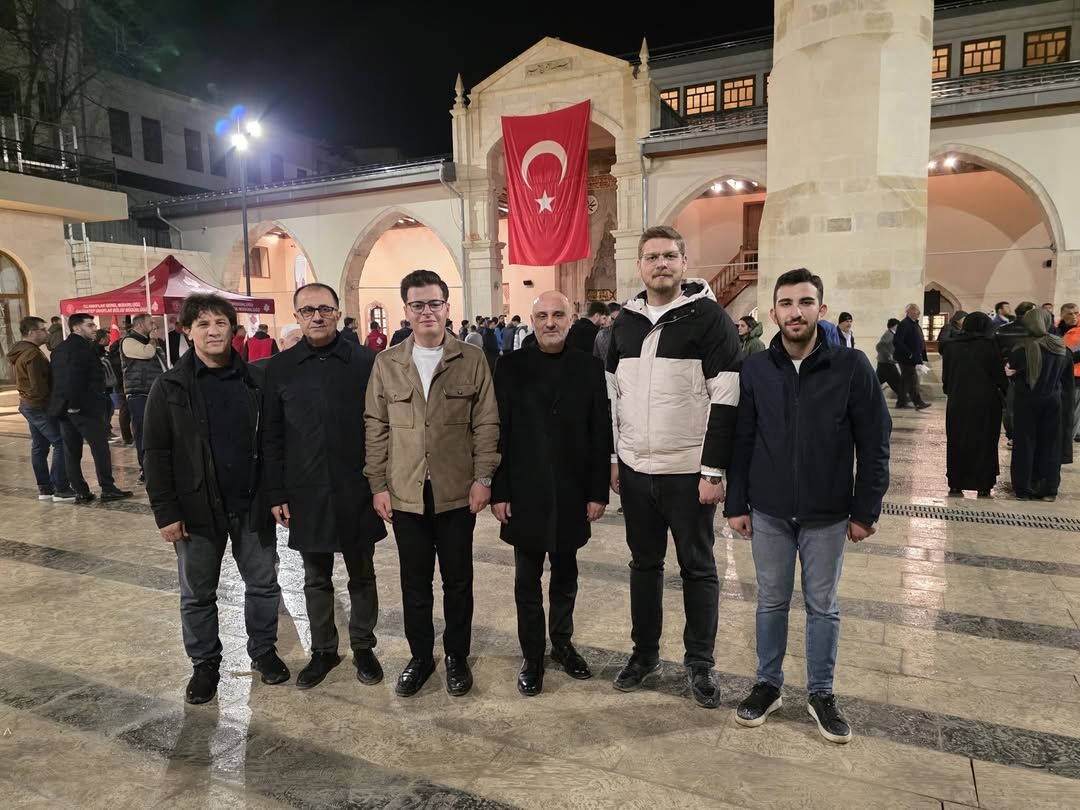 📌 #Ulucamii Ve📌 #Boğazkesencamii Bin Aydan Hayırlı #Kadirgecesi’nin Bereketiyle Yeniden Cemaat (1)