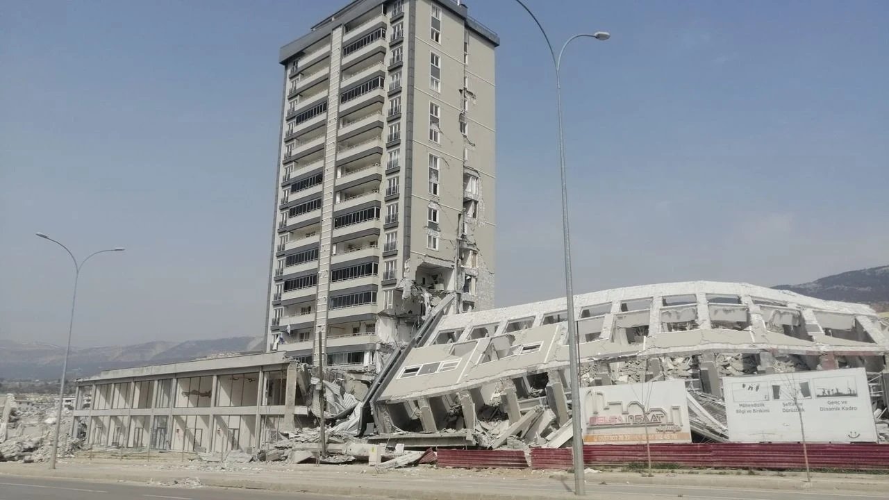 Depremde 42 kişinin öldüğü Bad-ı Saba Konutları A Blok'a ilişkin yargılama sürdü