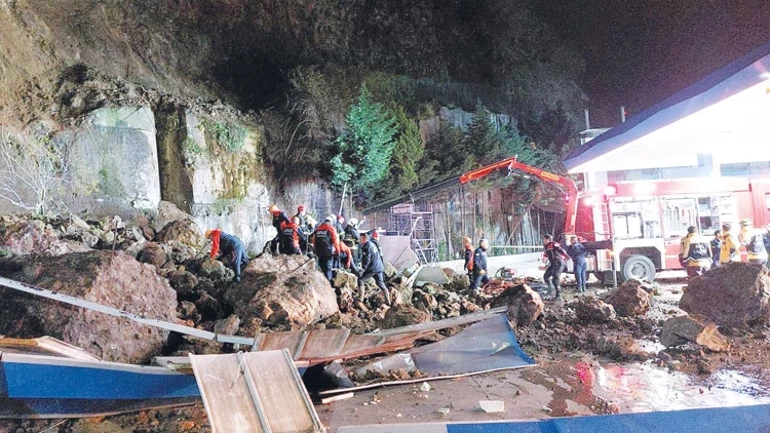 680Ff438F9612A0A85257162