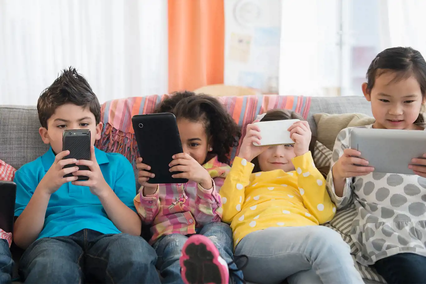 15 Yaş Altına Sosyal Medya Yasağı Geliyor mu? Düzenlemede Dikkat Çeken Detaylar