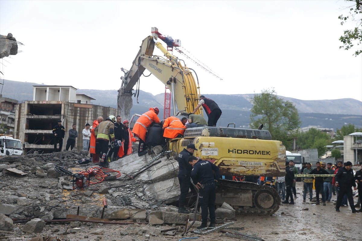 A A 20260427 41225165 41225158 K A H R A M A N M A R A S T A 5 K A T L I O T O P A R K I N Y I K I M I S I R A S I N D A I S M A K I N E S I E N K A Z A L T I N D A K A L D I