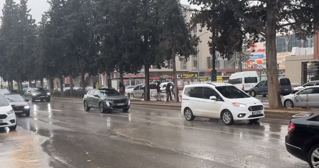 Kahramanmaraş’ta Sağanak Alarmı! Cadde ve Sokaklar Su Altında