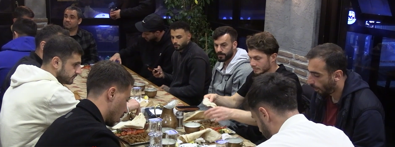 İstiklalspor’da Yeni Dönem! Takım Moral Yemeğinde Kenetlendi