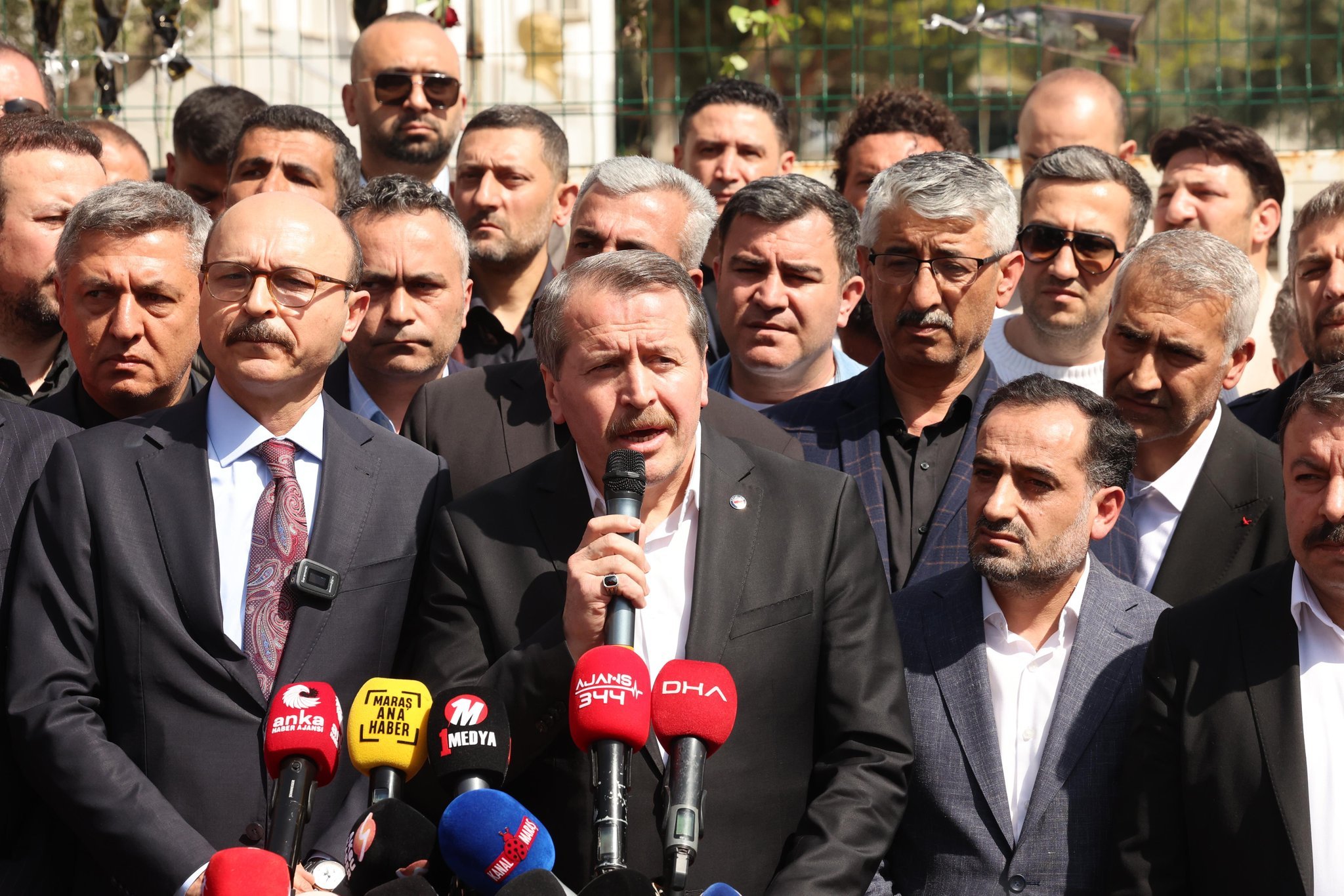 H G B83 N M Xo A A A S D B