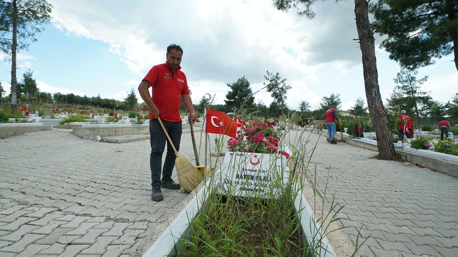 Mezarlik Temizligi 8