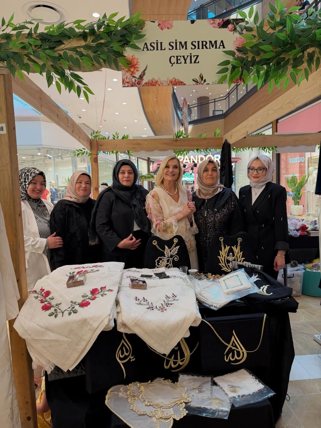 Bugün Kahramanmaraşta Bütün Kadınlar Sevgiyle Kucaklaştık🤗 Hepinizin Eline Emeğine Sağlık, Siz (3)