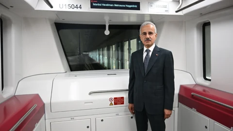 Istanbula Yeni Metro Halkali Gayrettepe Arasi 57 Dakikaya Dusecek Znk6
