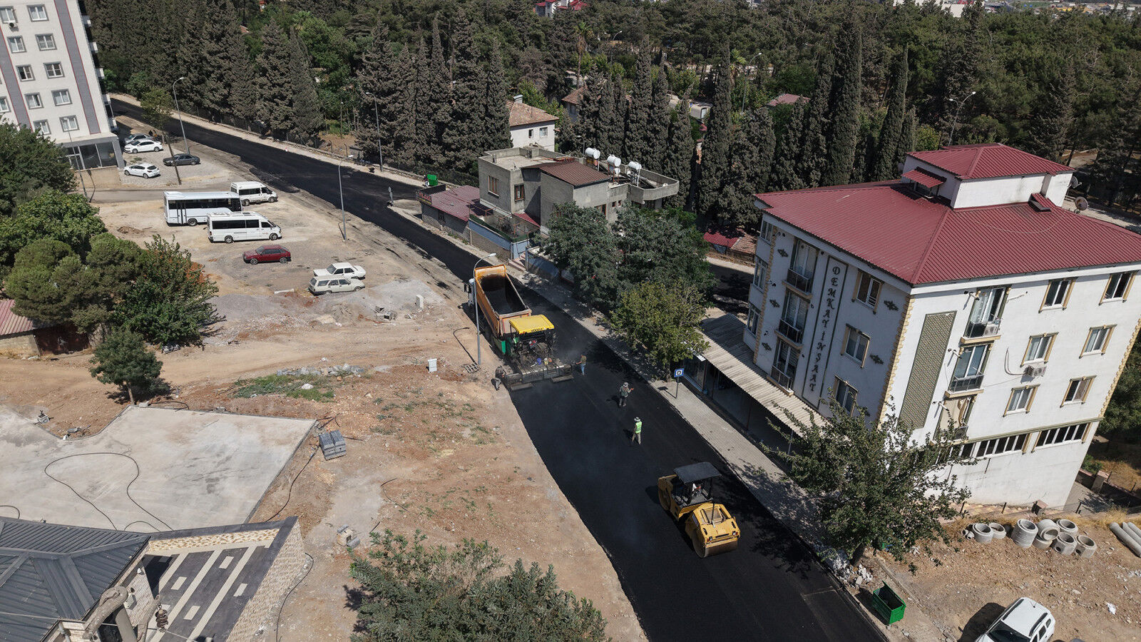 Mukremin Halil Caddesi 3