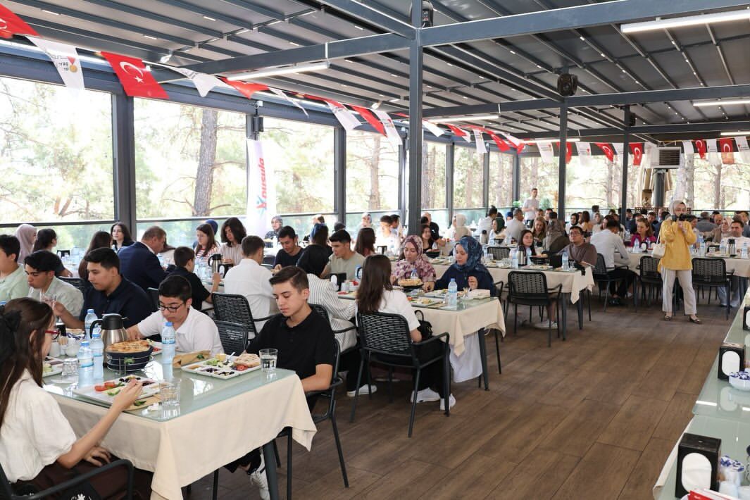 📍 Başarıya Değer Veren Anlamlı Buluşmakahramanmaraş Büyükşehir Belediyesi Tarafından, 2026 Yks (3)