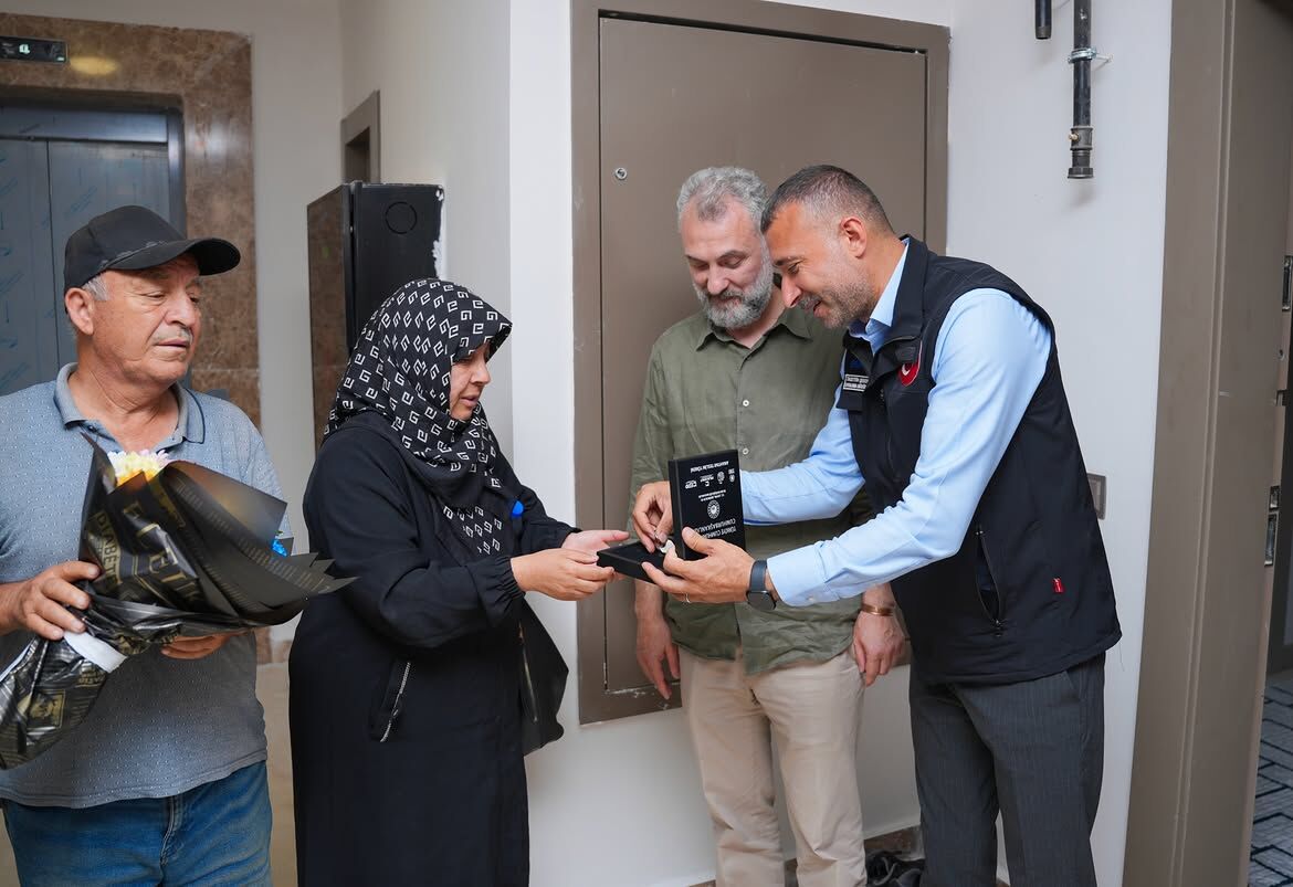 Bugün Doğukent’te, Hak Sahibi Ailelerimizin Yeni Yuvalarına Kavuşma Mutluluğuna Ortak Olduk.dulk (1)