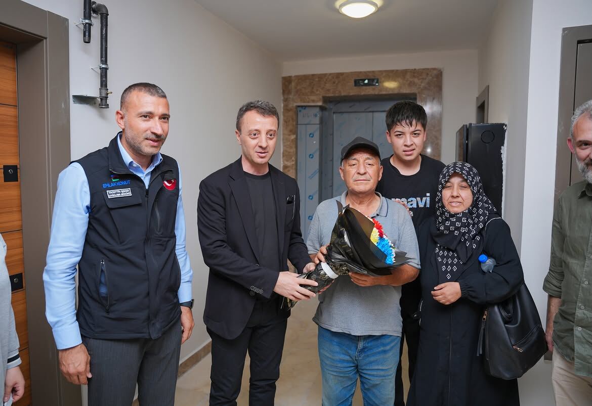Bugün Doğukent’te, Hak Sahibi Ailelerimizin Yeni Yuvalarına Kavuşma Mutluluğuna Ortak Olduk.dulk (2)