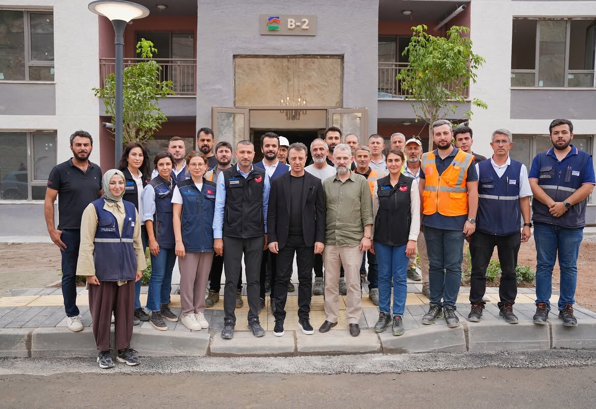 Bugün Doğukent’te, Hak Sahibi Ailelerimizin Yeni Yuvalarına Kavuşma Mutluluğuna Ortak Olduk.dulk (5)