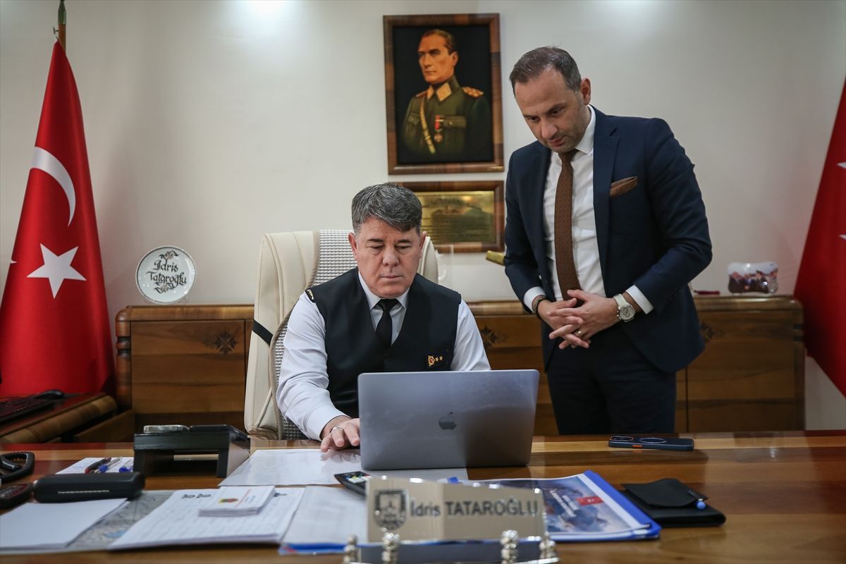 Bursa Il Jandarma Komutani Tumgeneral Tatarog 19531742 Amp