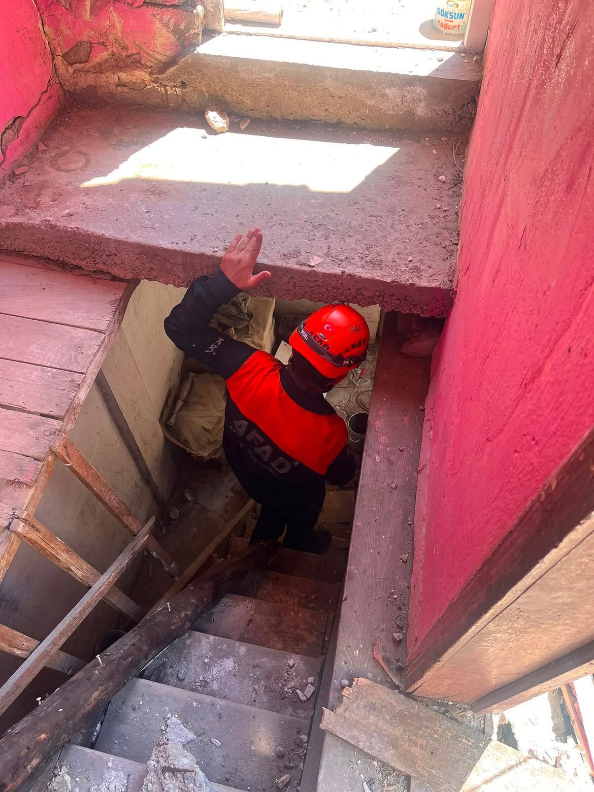 📍Dulkadiroğlu İlçesi, Divanlı Mahallesinde Bir Binanın Yıkıldığı Ihbarı Üzerine Olay Yerine In (2)