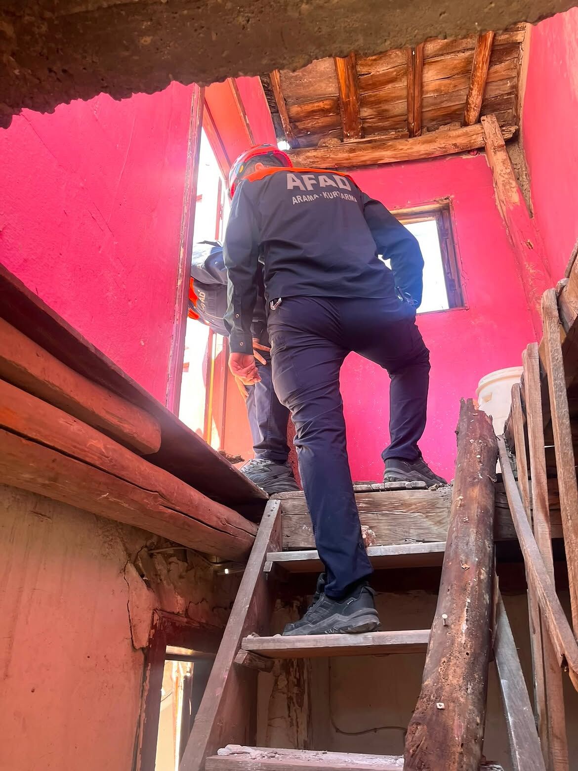 📍Dulkadiroğlu İlçesi, Divanlı Mahallesinde Bir Binanın Yıkıldığı Ihbarı Üzerine Olay Yerine In
