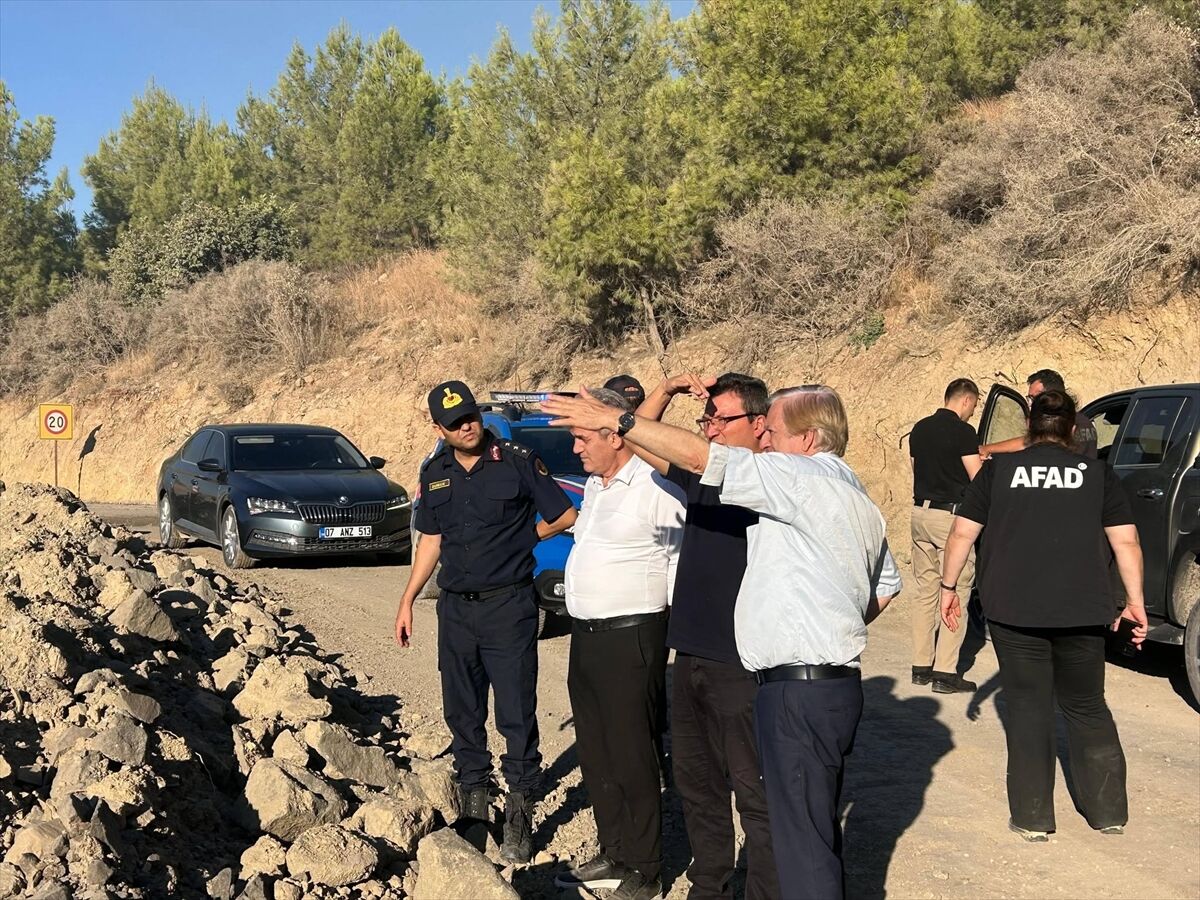 Antalya Serik’te Orman Yangını: Yerleşim Yerleri Zarar Gördü, Hasar Tespiti Başladı!