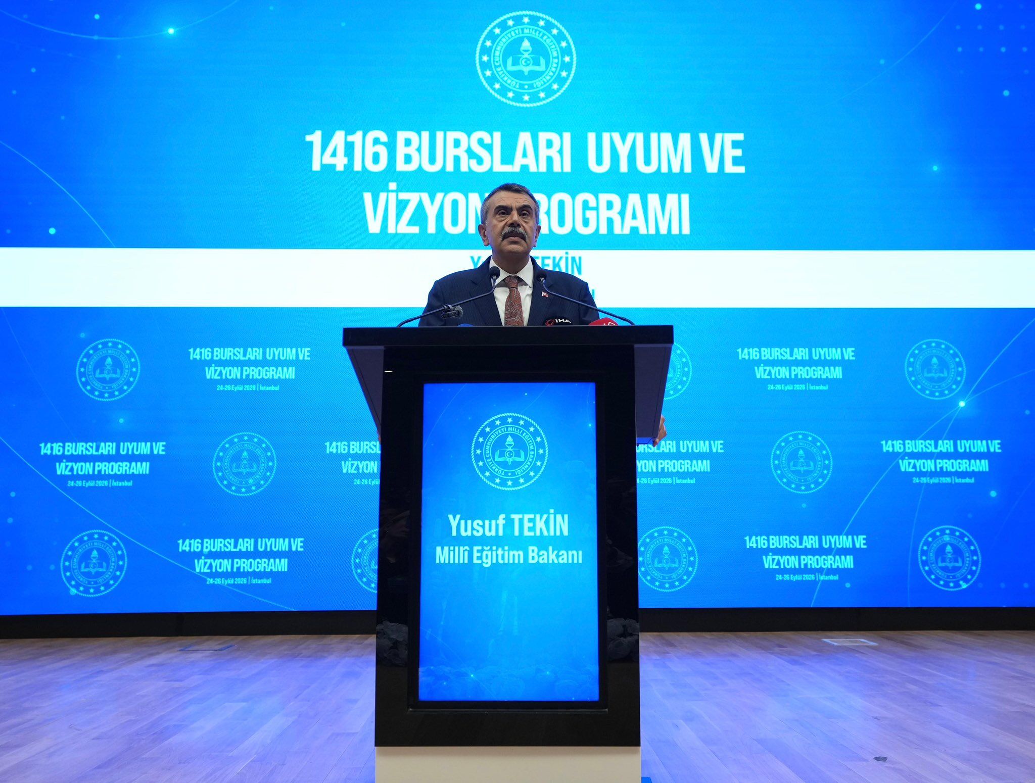 Yurt Dışına Gidecek Gençlere Müjde! MEB 1416 Burs Programı Detayları Açıklandı