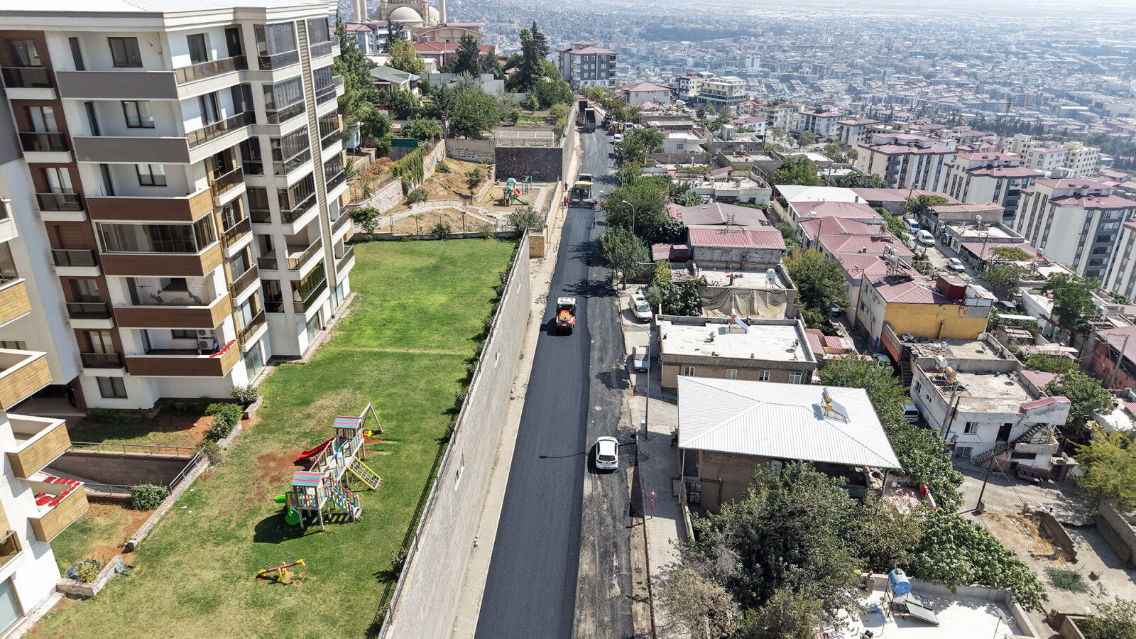 Katip Celebi Caddesi 2