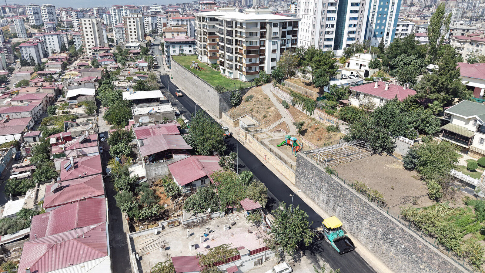 Katip Celebi Caddesi 4 (1)