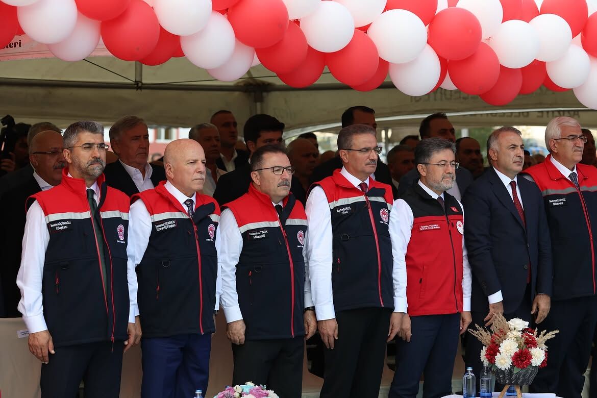 Tarım Ve Orman Bakanımız Sn. İbrahim Yumaklı Bey Ile Birlikte Türkiye Kırmızı Et Üreticileri Mer (2)