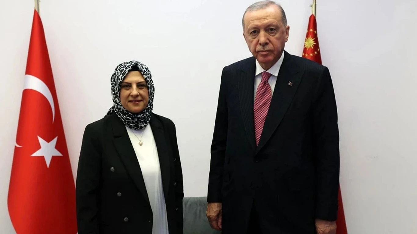 5Df511A5 Ak Partide Fatma Betul Sayan Kayanin Yerine Atanan Isim