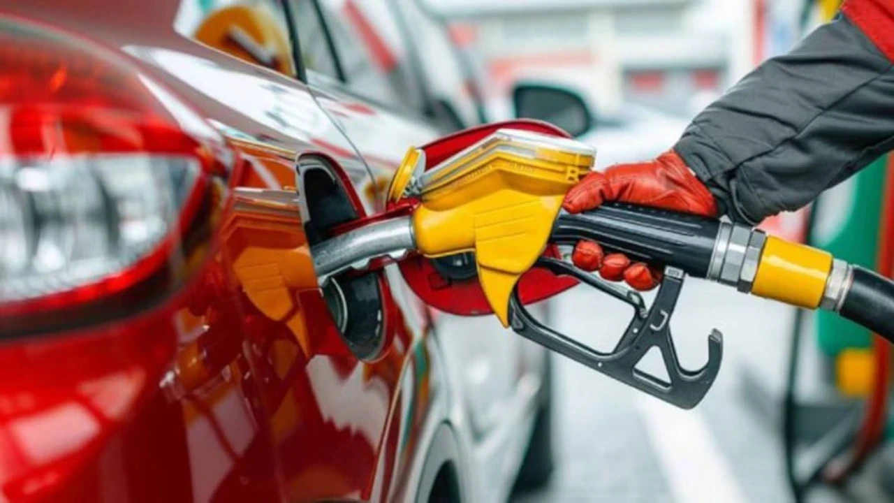 Benzine 5,65 TL İndirim Geliyor: Benzin Fiyatları Ne Kadar Olacak?