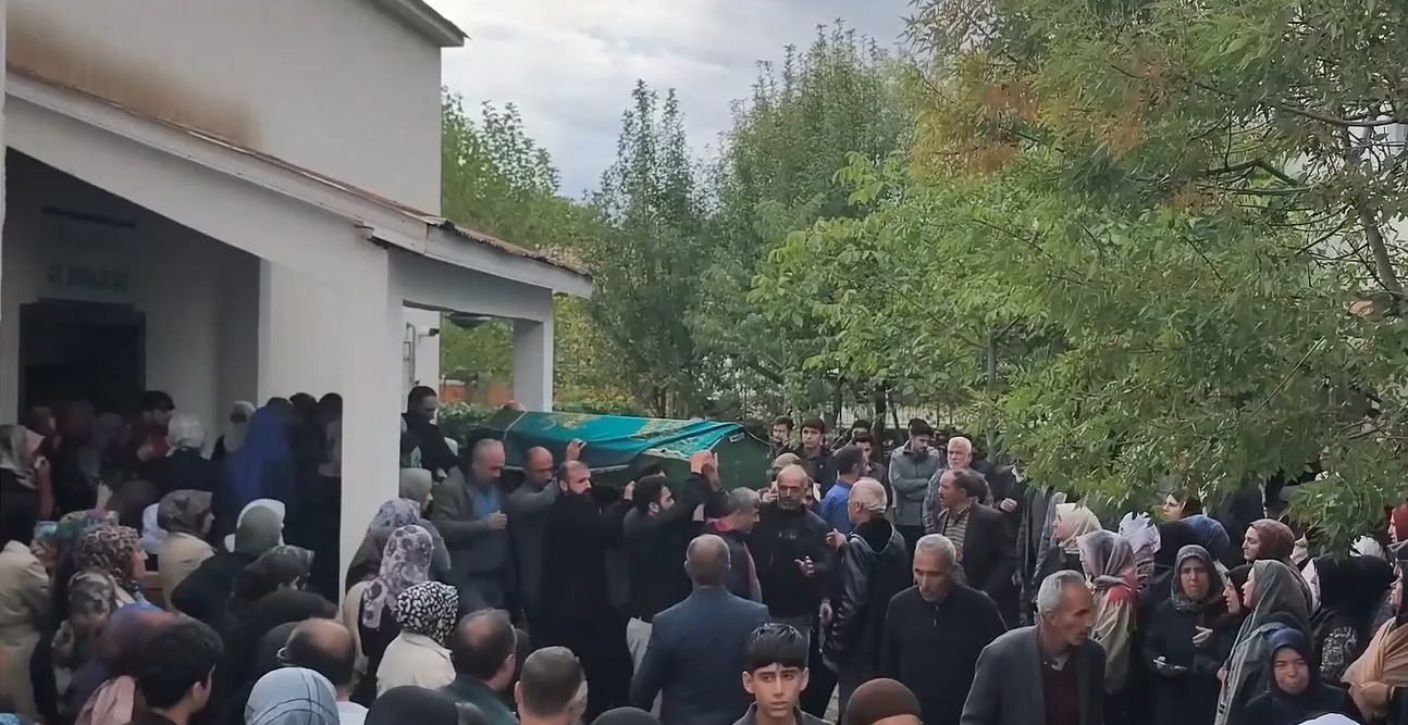 Asansör kazasında yaşamını yitiren Abdülkerim Demir'in cenazesi toprağa verildi
