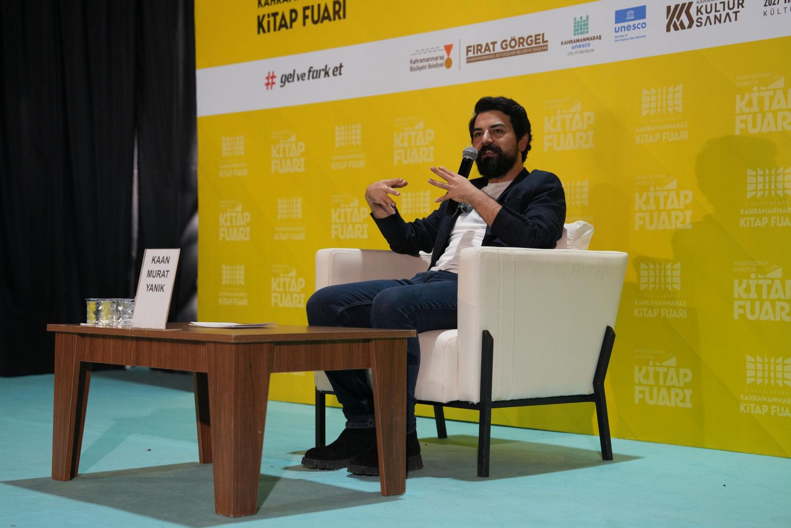 Kitap Fuarı’nda 9. Gün Rüzgarı! Kaan Murat Yanık KAFUM’da Okurlarıyla Buluştu