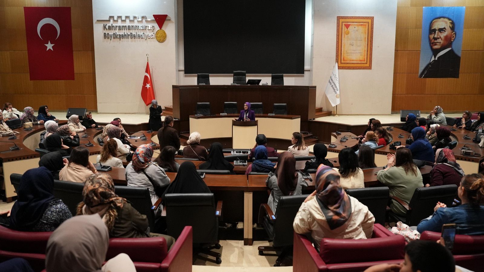 Kahraman Kadin Pazar Yeri4