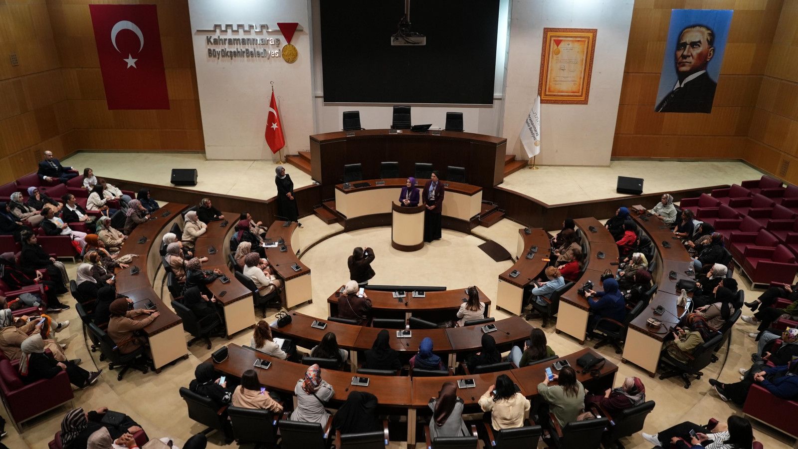 Kahraman Kadin Pazar Yeri6