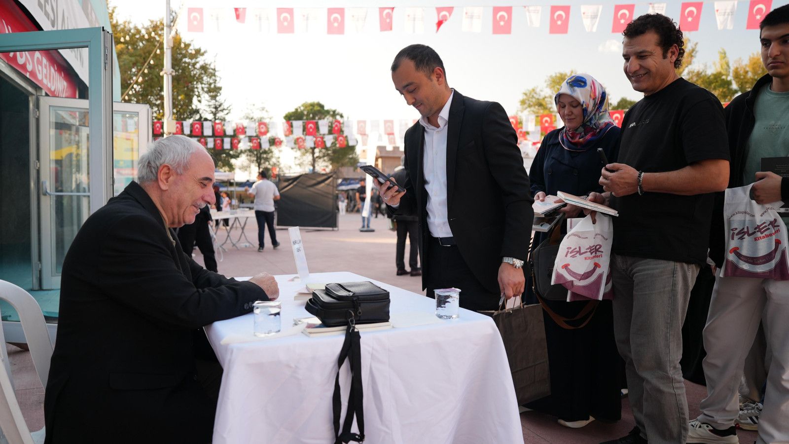 Nurullah Genc Soylesisi3
