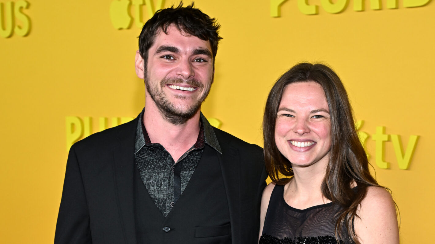 Rj Mitte Girlfirend Kennedy Suarez 1420X798
