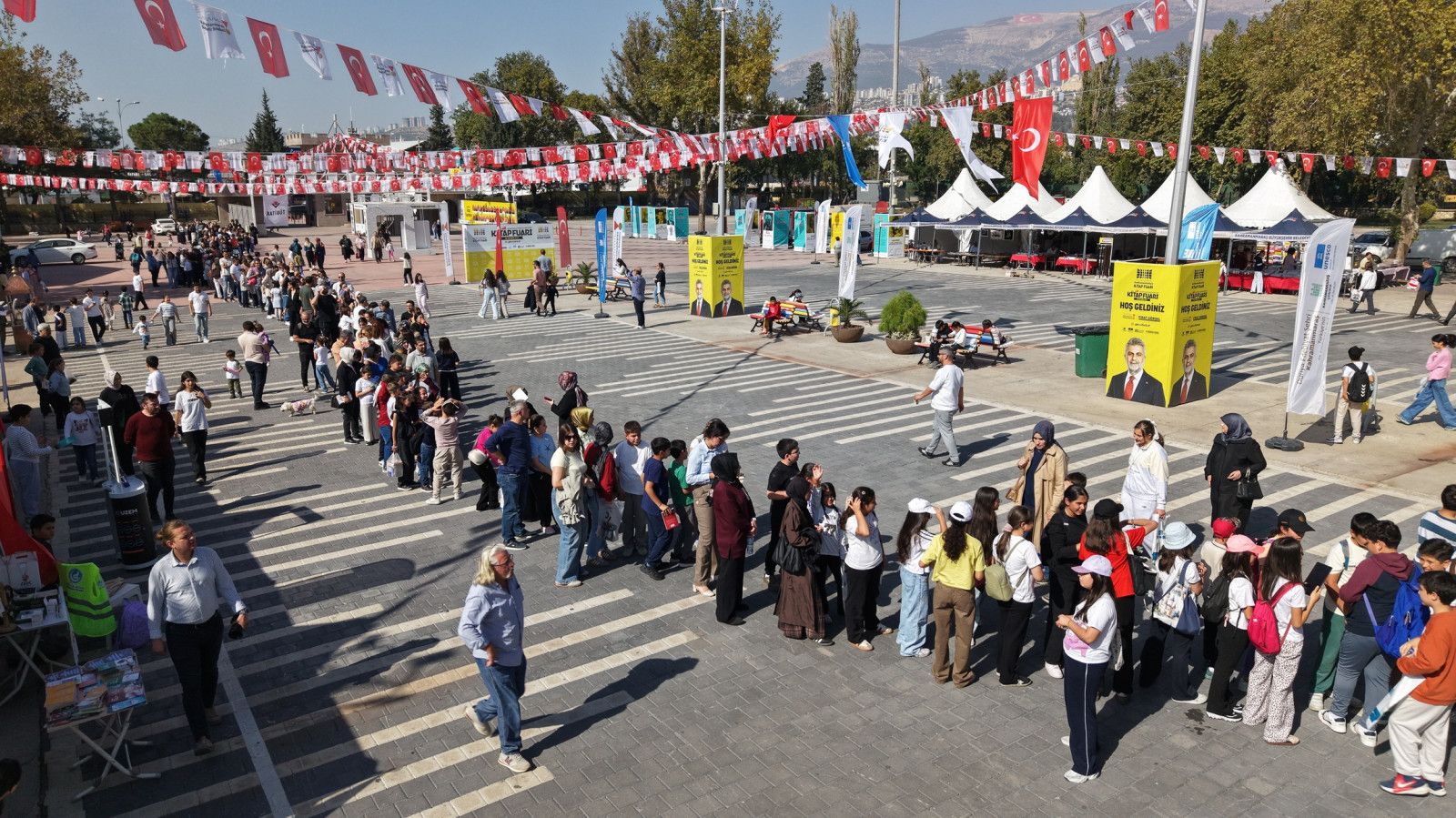 Sermin Yasar Imza Gunu3