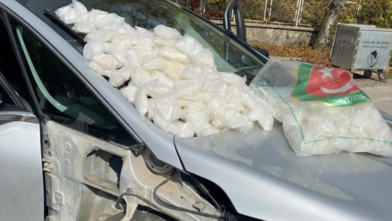 Sınır Kapısında Dev Uyuşturucu Operasyonu! 40 Kilo Madde Ele Geçirildi