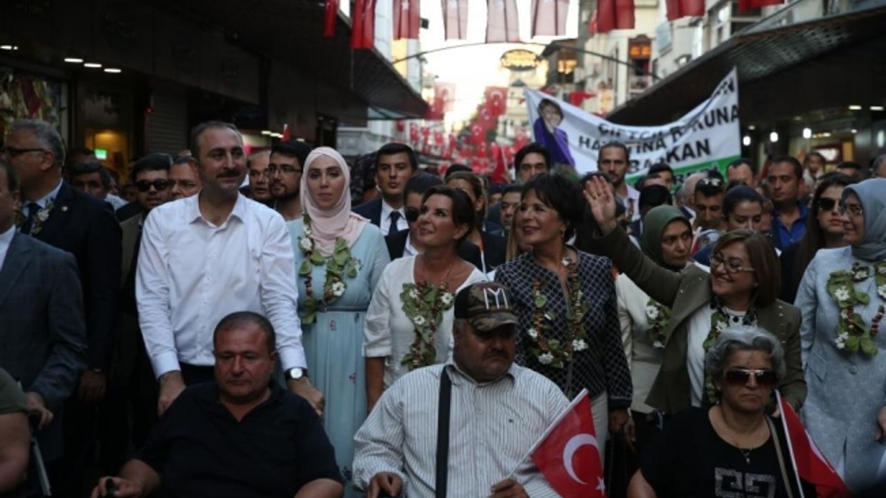 “10. Uluslararası Antep Fıstığı Kültür ve Sanat Festivali“ başladı