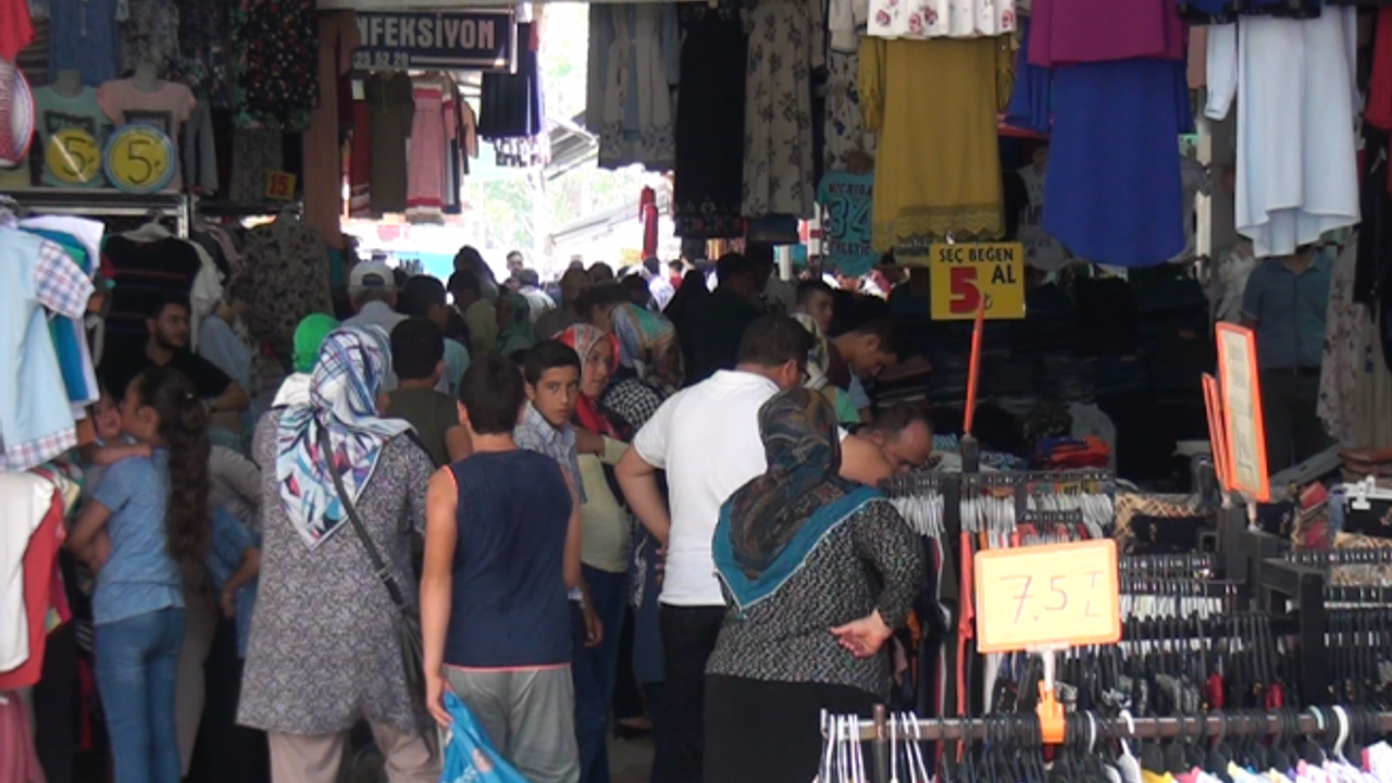 Bayram alışverişi başladı, esnafın yüzü güldü